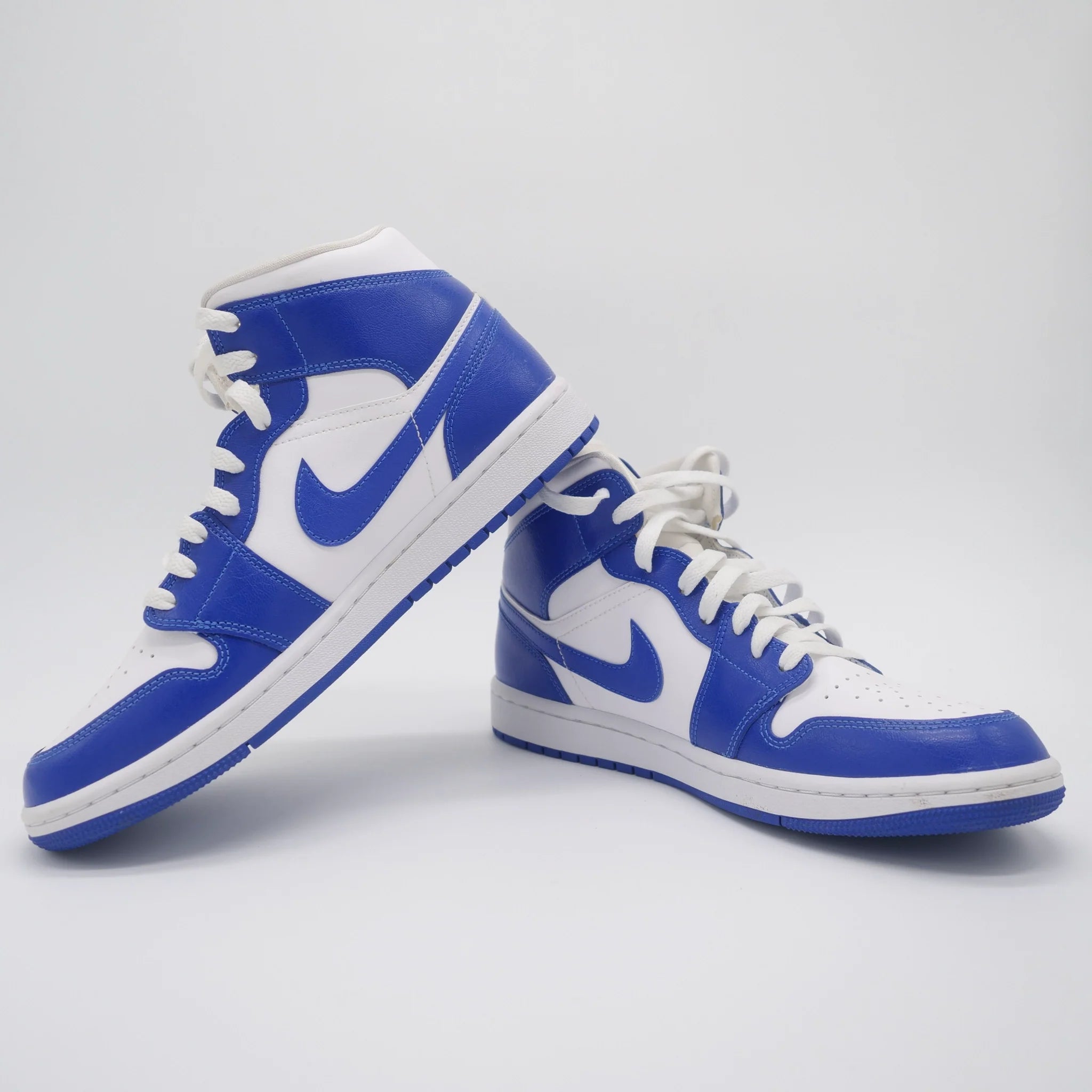 Air Jordan 1 Mid Kentucky Blue