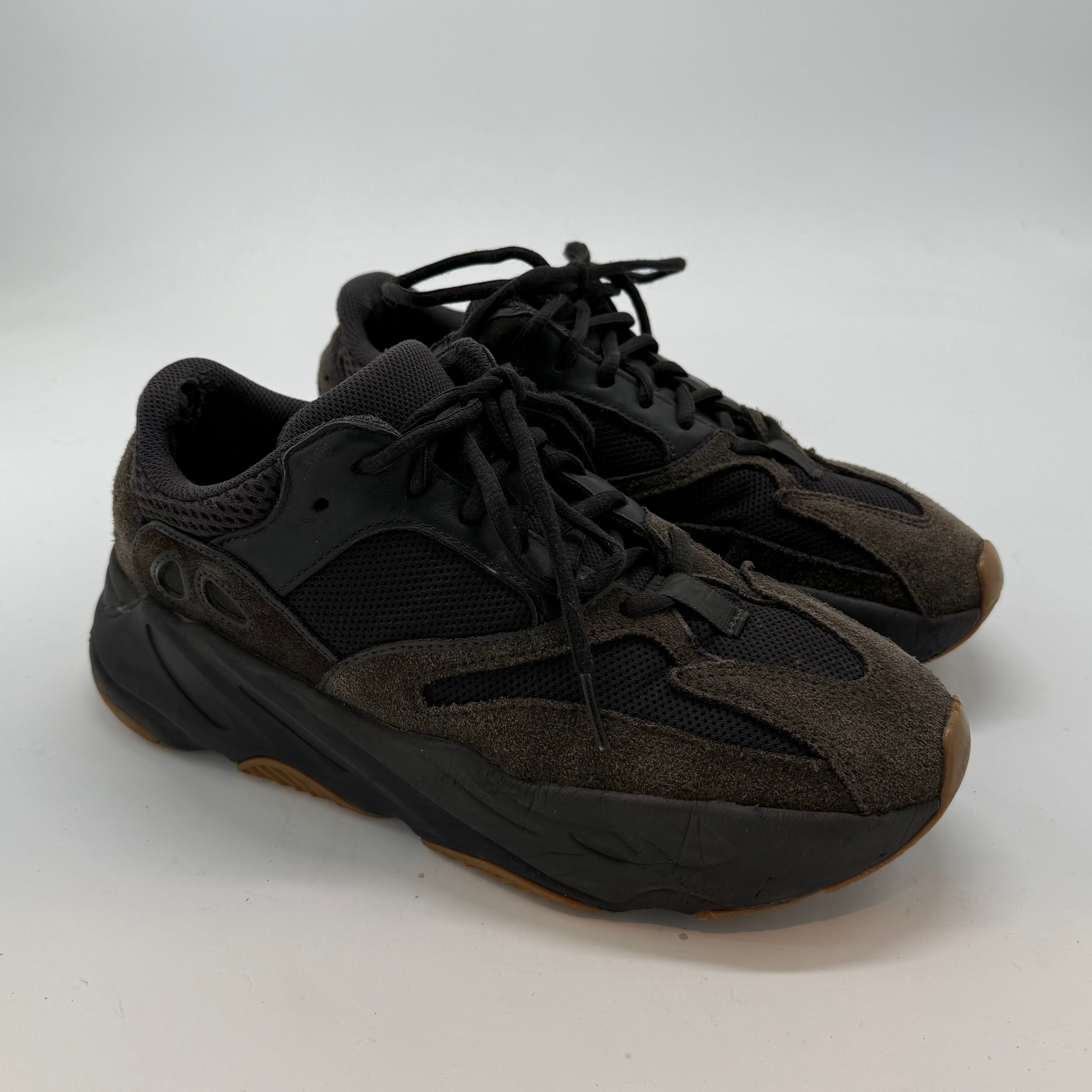 Yeezy Boost 700 Black EU 41 1/2