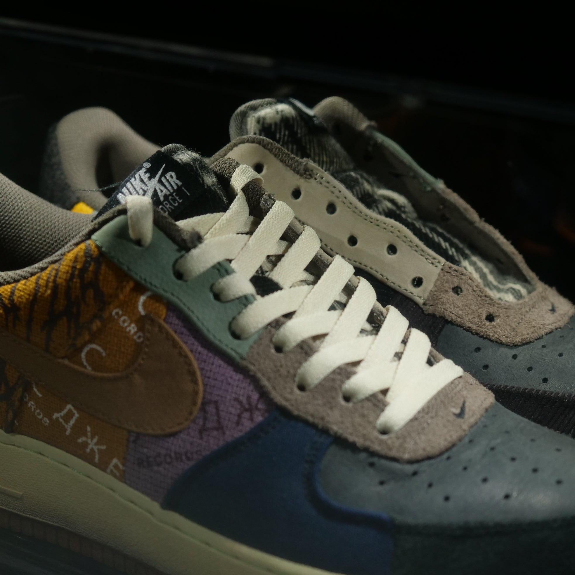 LED Sneakerbox - sound controlled